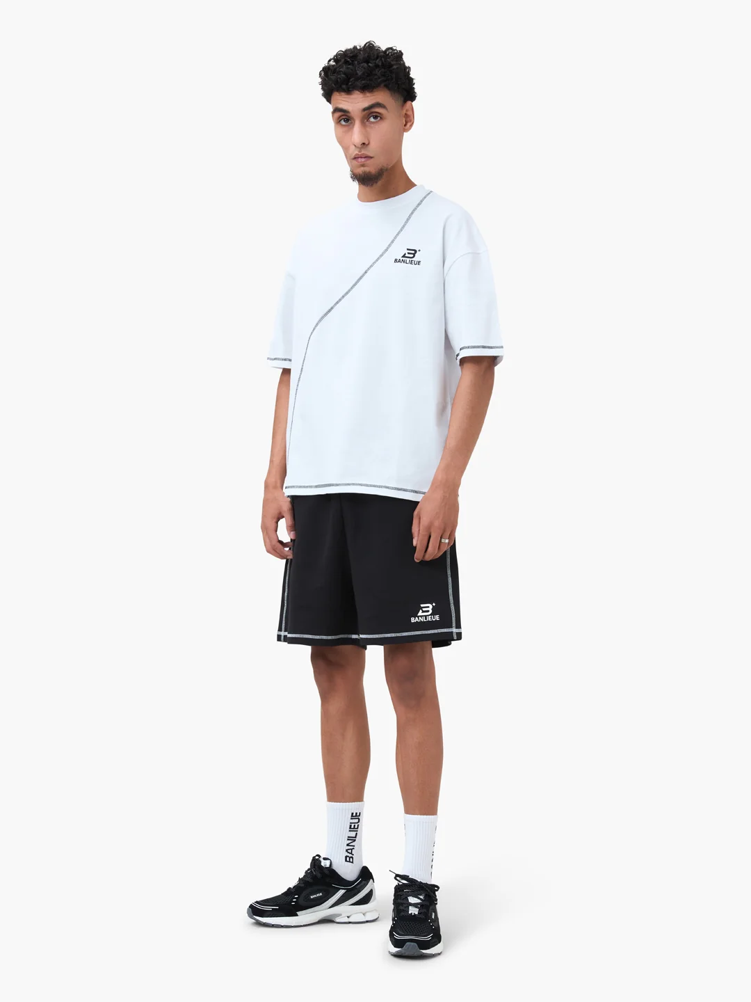 CONTRAST STITCH SHORTS | BLACK / WHITE - Image 4